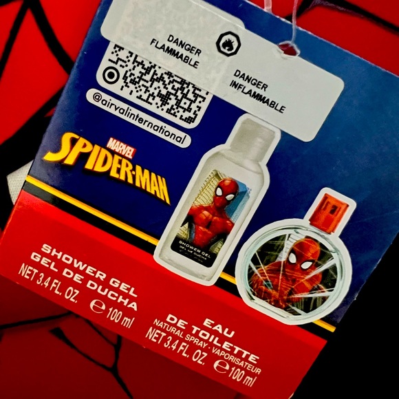 Spider-Man toiletry travel bag set - Picture 2 of 3